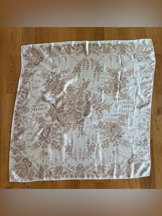 Smithsonian Institution Accessories - Vintage Smithsonian Institution 100% Silk Botanical Floral Scarf Made in Japan